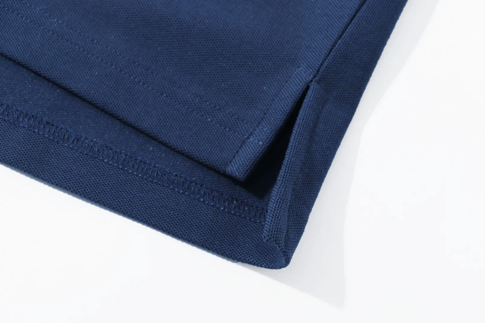 ：RL 002# Ralph Lauren polo T Same Style Size：XS-XL ： White Blue Gray Dark Gray Khaki Green Navy Blue Navy Blue Black Black Pink Classic Quality Classic ！ ！ polo T Classic ！ Same Style！ Quality ！ Size：XS S M L XL ：104/112/116/118/122 ： 66/68/70/72/74 ：44/46.5/48/49.5/51 ：21.5/22.5/23.5/25/26